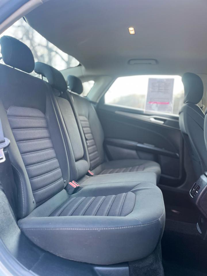 Ford Fusion SE FWD 2018