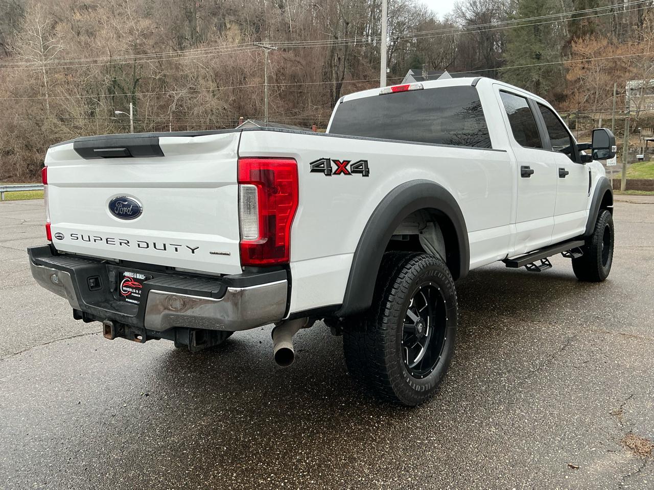 Ford Super Duty F-250 SRW King Ranch 4WD Crew Cab 8' Box 2017