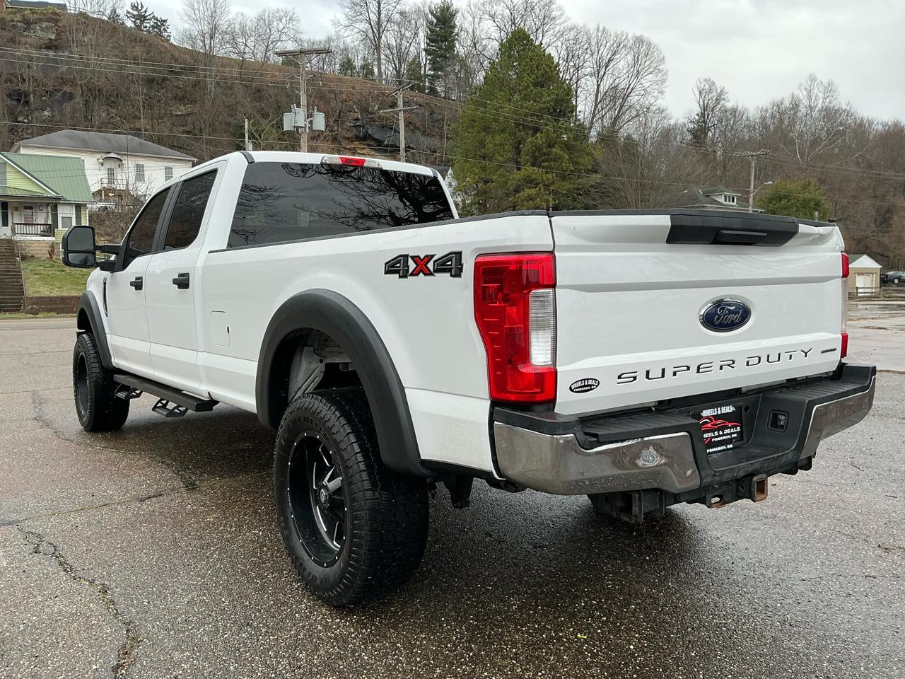 Ford Super Duty F-250 SRW King Ranch 4WD Crew Cab 8' Box 2017