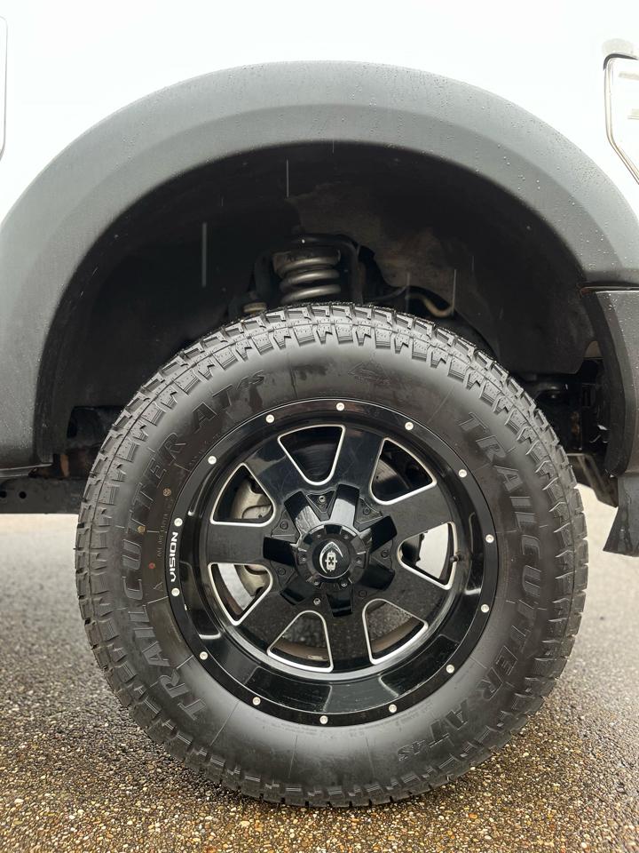 Ford Super Duty F-250 SRW King Ranch 4WD Crew Cab 8' Box 2017