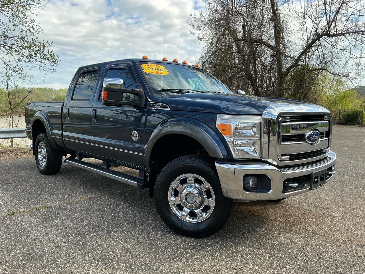 Ford Super Duty F-350 SRW 4WD Crew Cab 172" Lariat 2016