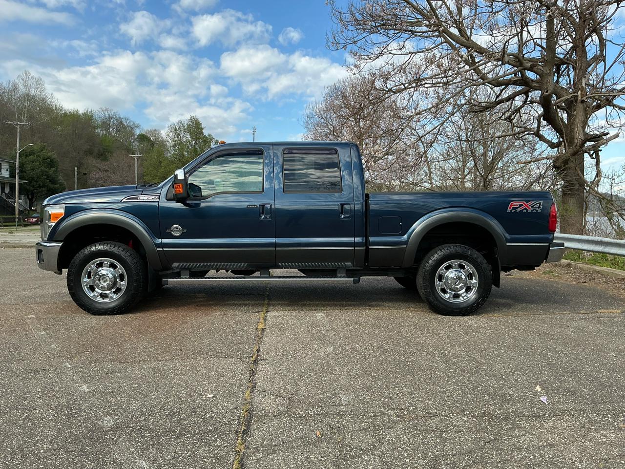 Ford Super Duty F-350 SRW 4WD Crew Cab 172" Lariat 2016