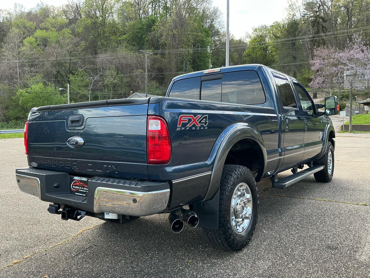 Ford Super Duty F-350 SRW 4WD Crew Cab 172" Lariat 2016