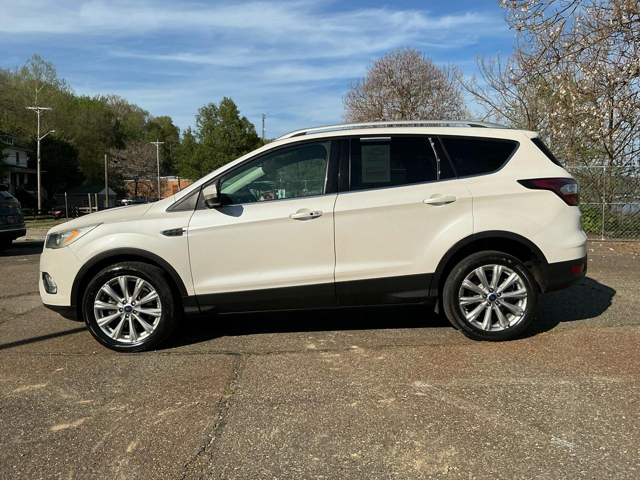 Ford Escape Titanium 4WD 2017