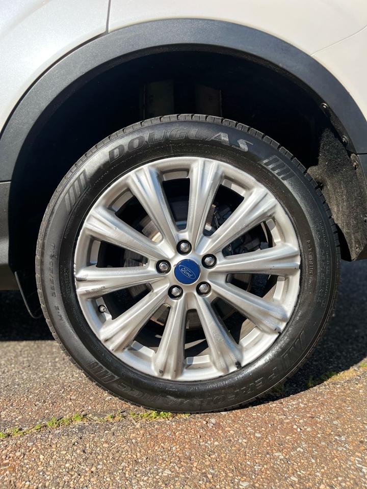 Ford Escape Titanium 4WD 2017