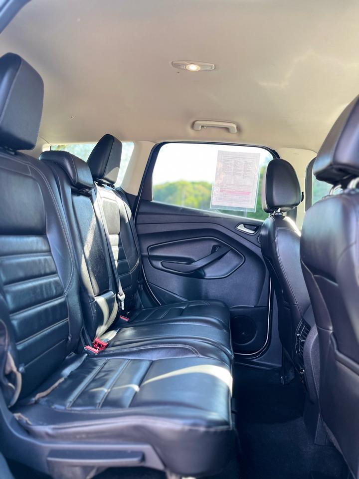 Ford Escape Titanium 4WD 2017