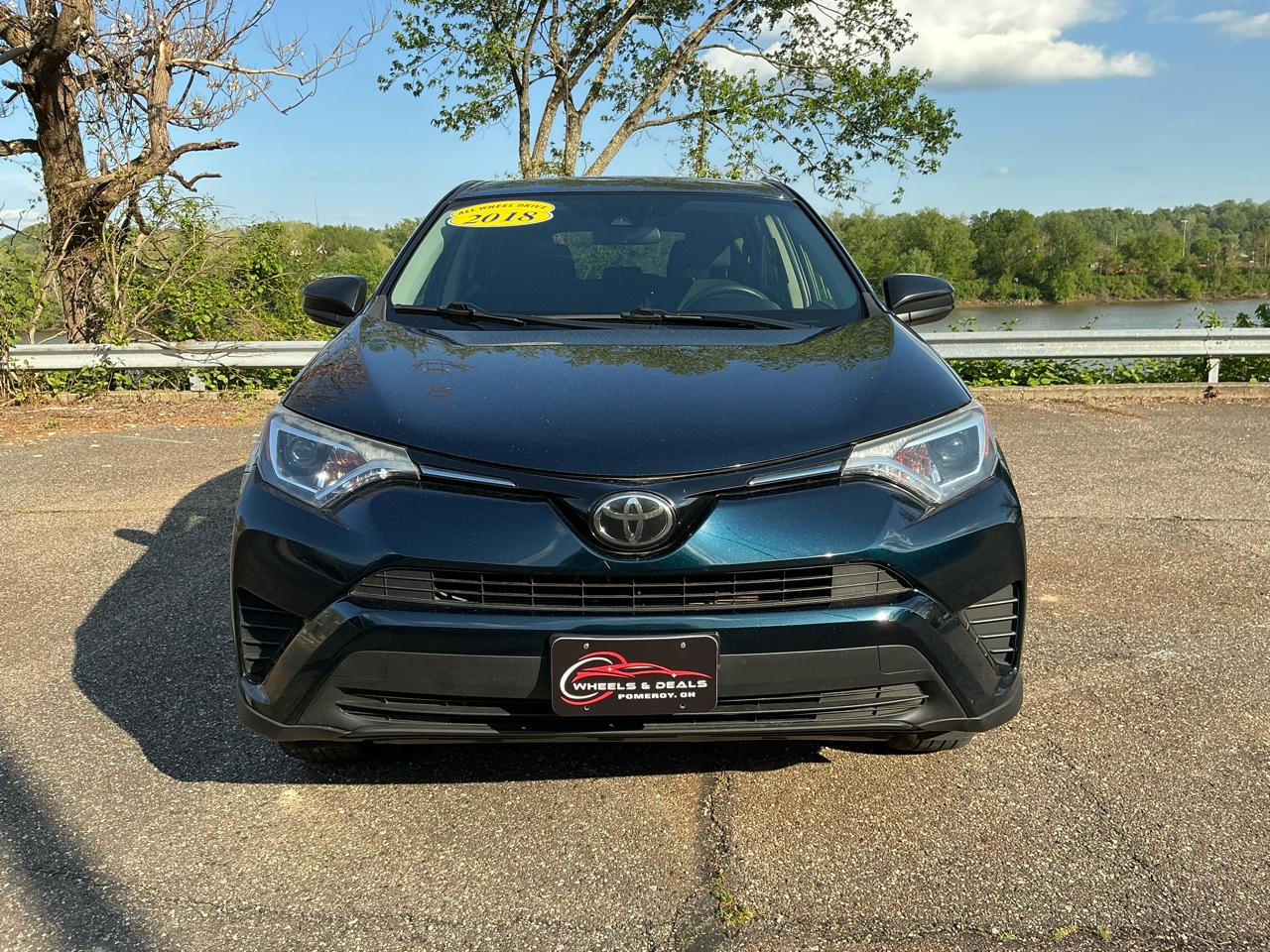 Toyota RAV4 LE AWD (Natl) 2018