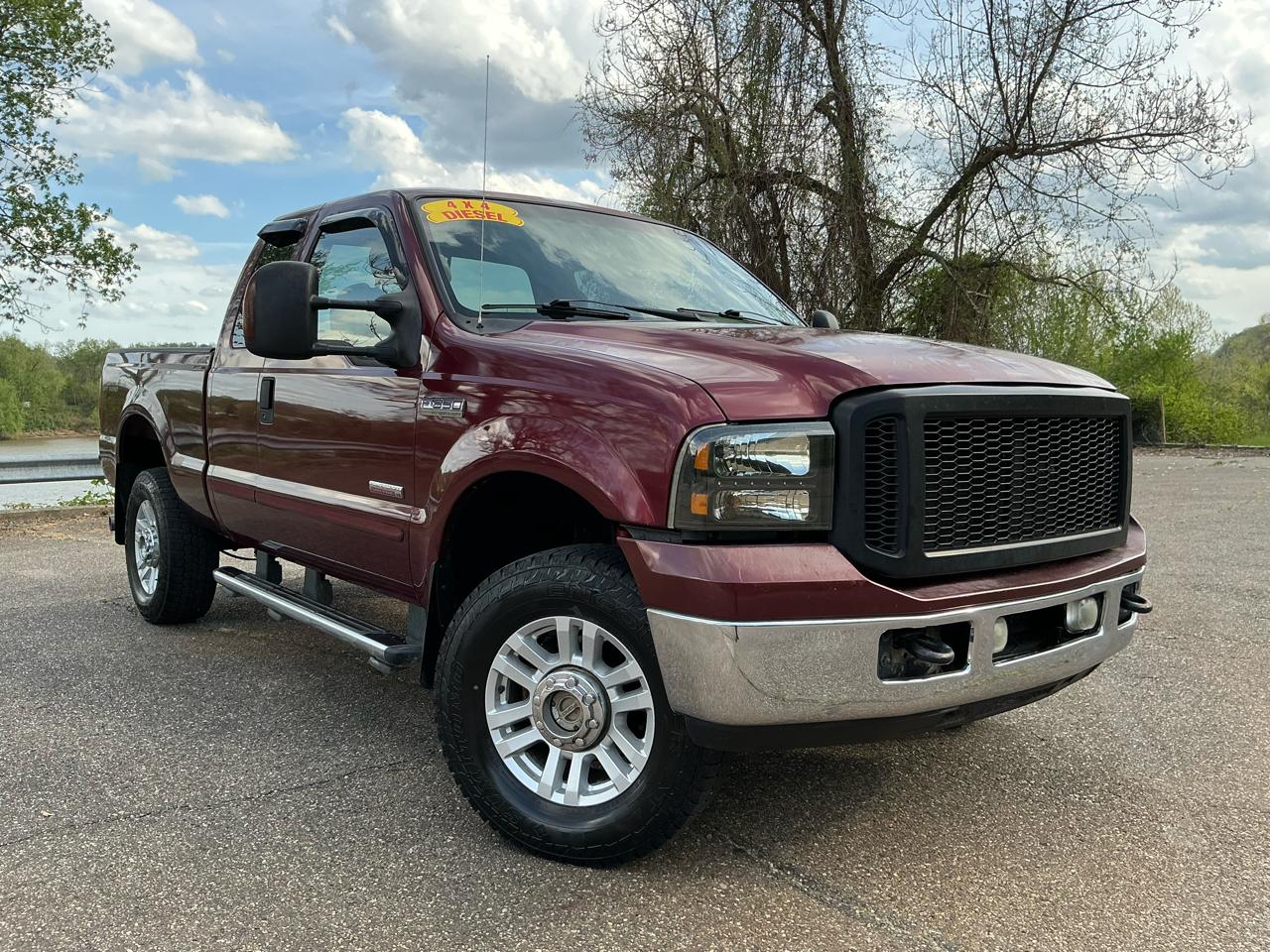 2005 Ford Super Duty F-350 SRW Supercab 142" Lariat 4WD