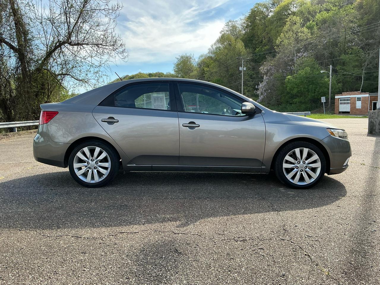 Kia Forte 4dr Sdn Auto SX 2010