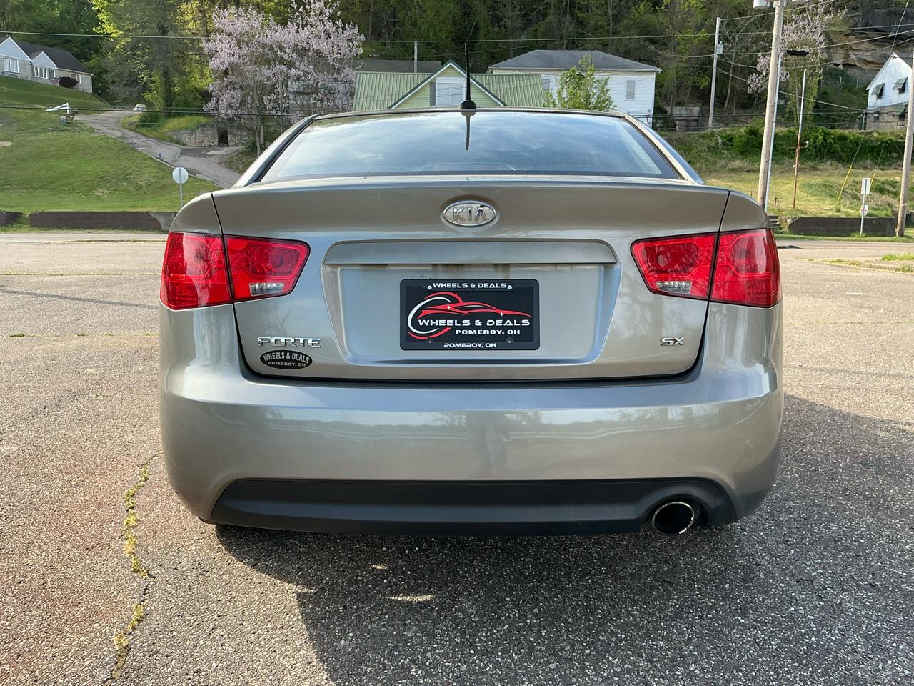 Kia Forte 4dr Sdn Auto SX 2010