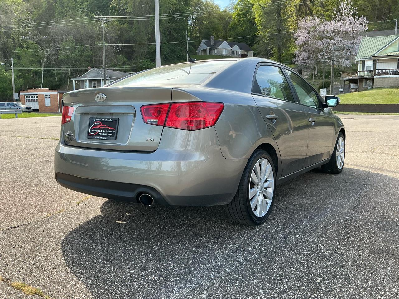 Kia Forte 4dr Sdn Auto SX 2010