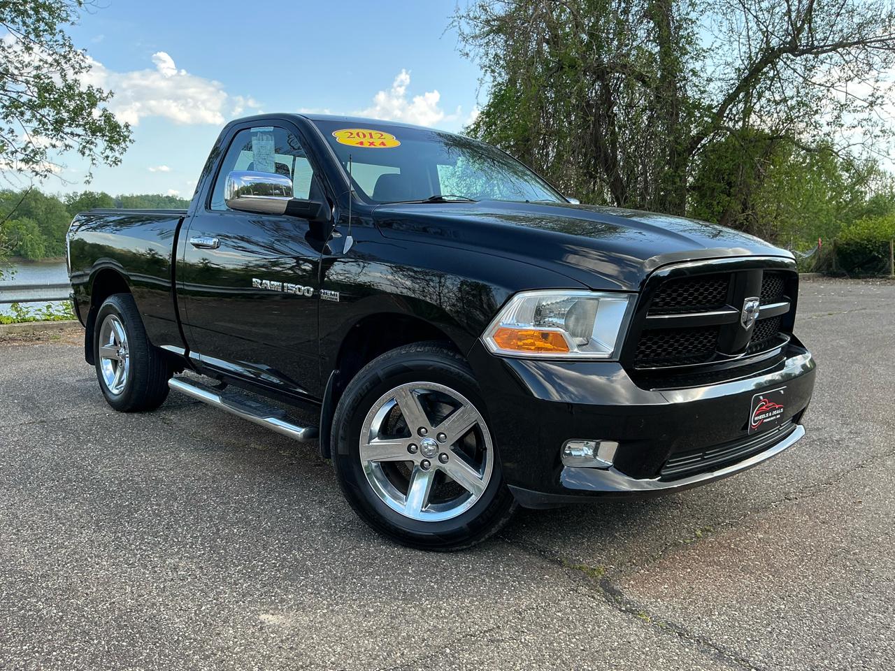 2012 Dodge 1500 2WD Reg Cab 120.5" ST