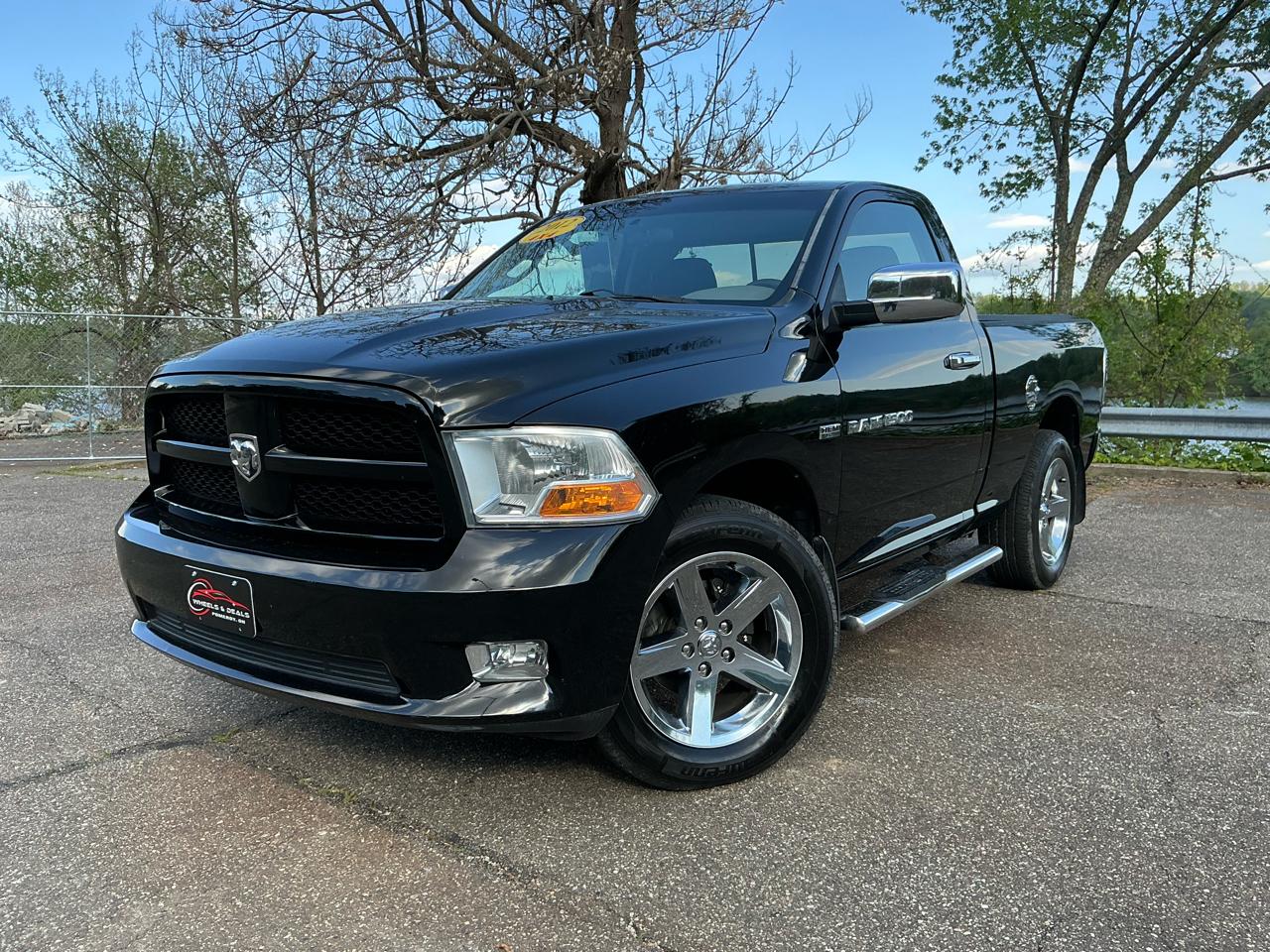 Dodge 1500 2WD Reg Cab 120.5" ST 2012