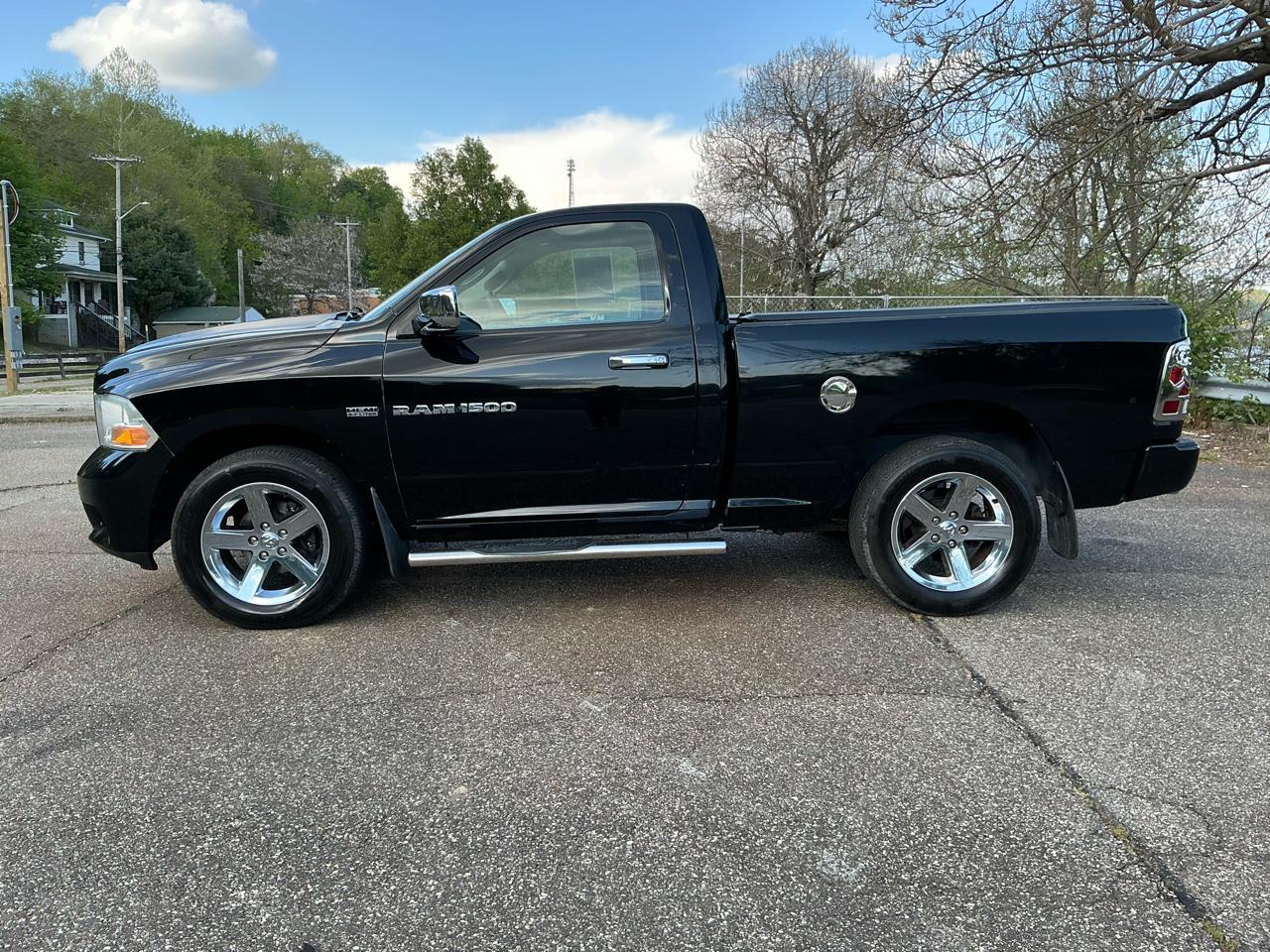 Dodge 1500 2WD Reg Cab 120.5" ST 2012
