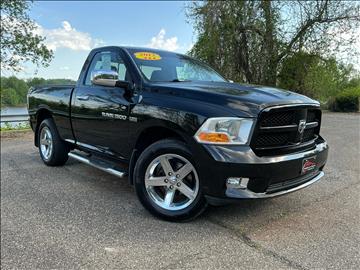 2012 Dodge 1500 2WD Reg Cab 120.5" ST