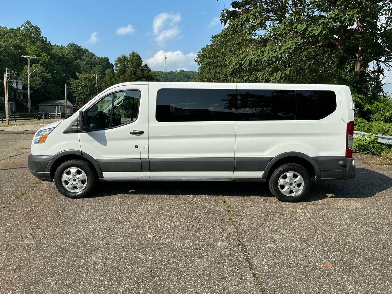 Ford Transit Wagon T-350 148" Low Roof XLT Sliding RH Dr 2017
