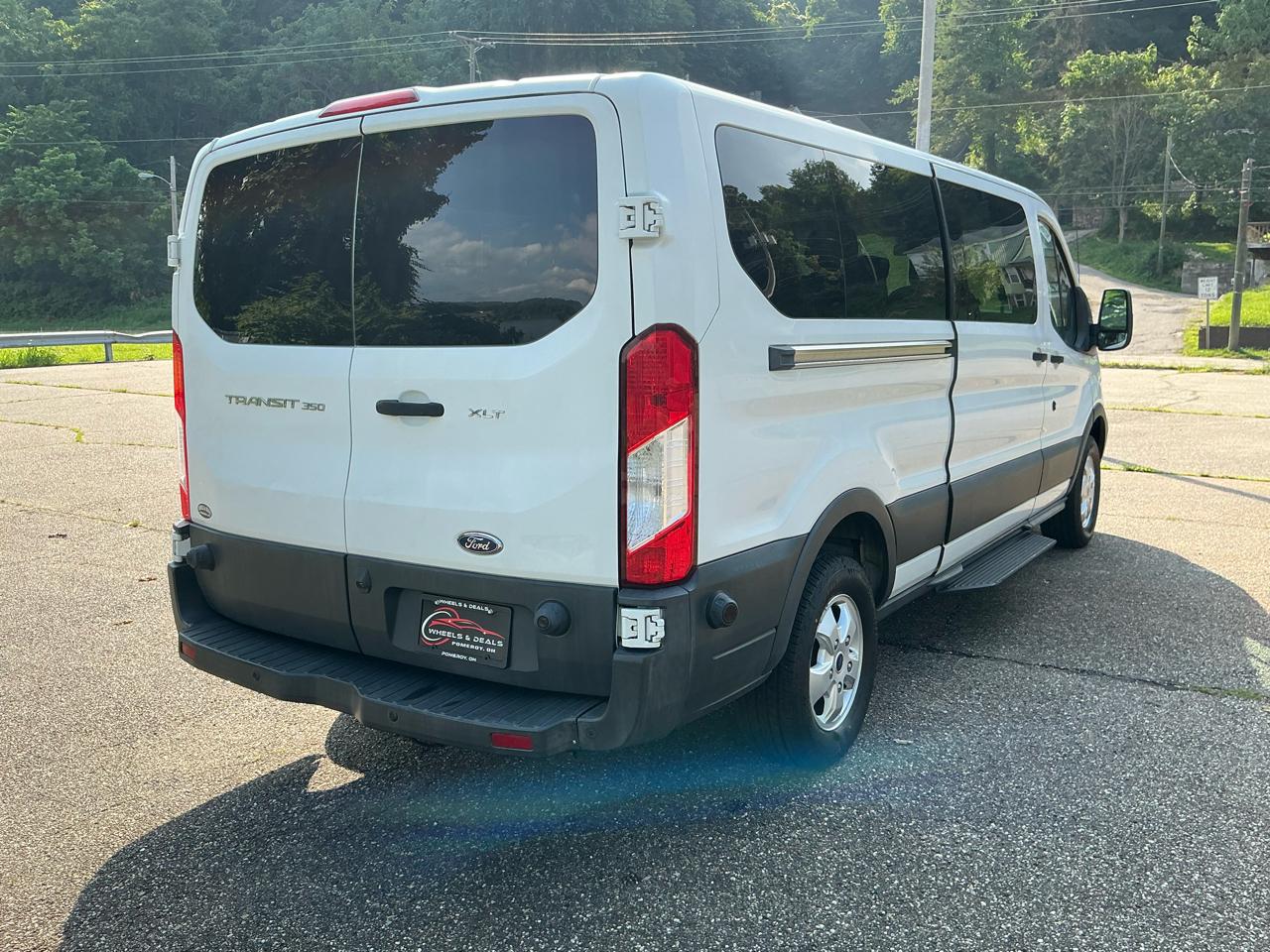 Ford Transit Wagon T-350 148" Low Roof XLT Sliding RH Dr 2017