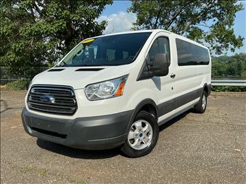 2017 Ford Transit Wagon T-350 148" Low Roof XLT Sliding RH Dr