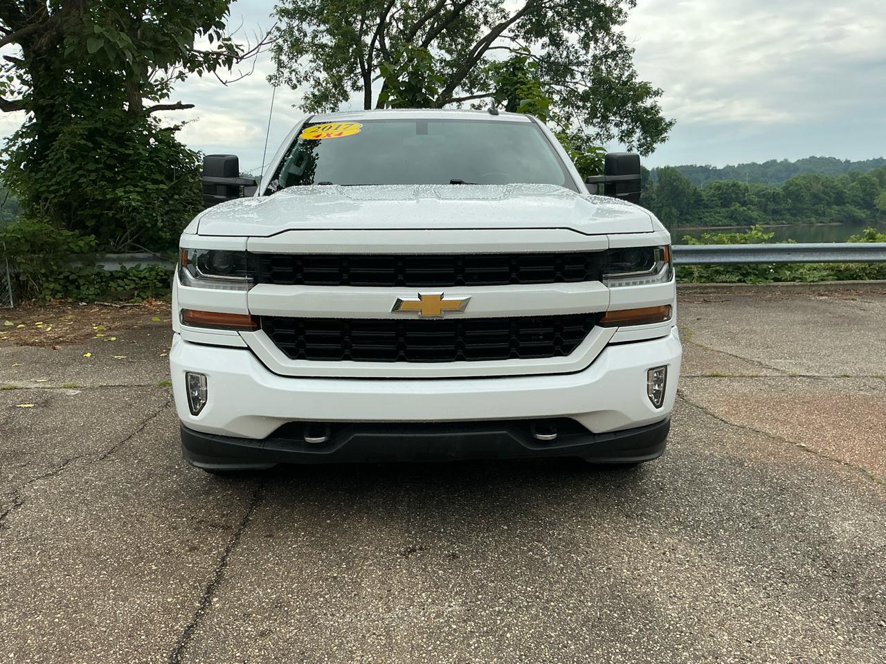 Chevrolet Silverado 1500 4WD Crew Cab 143.5" LT w/2LT 2017