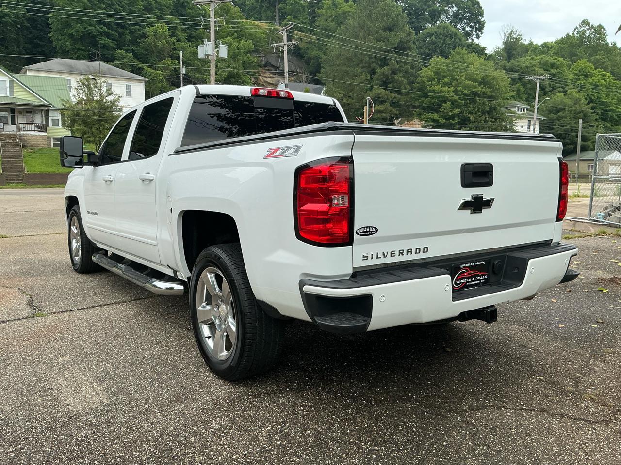 Chevrolet Silverado 1500 4WD Crew Cab 143.5" LT w/2LT 2017