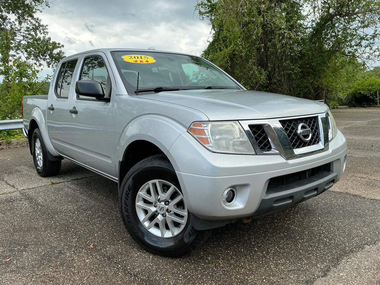 2015 Nissan Frontier 4WD Crew Cab SWB Auto SV