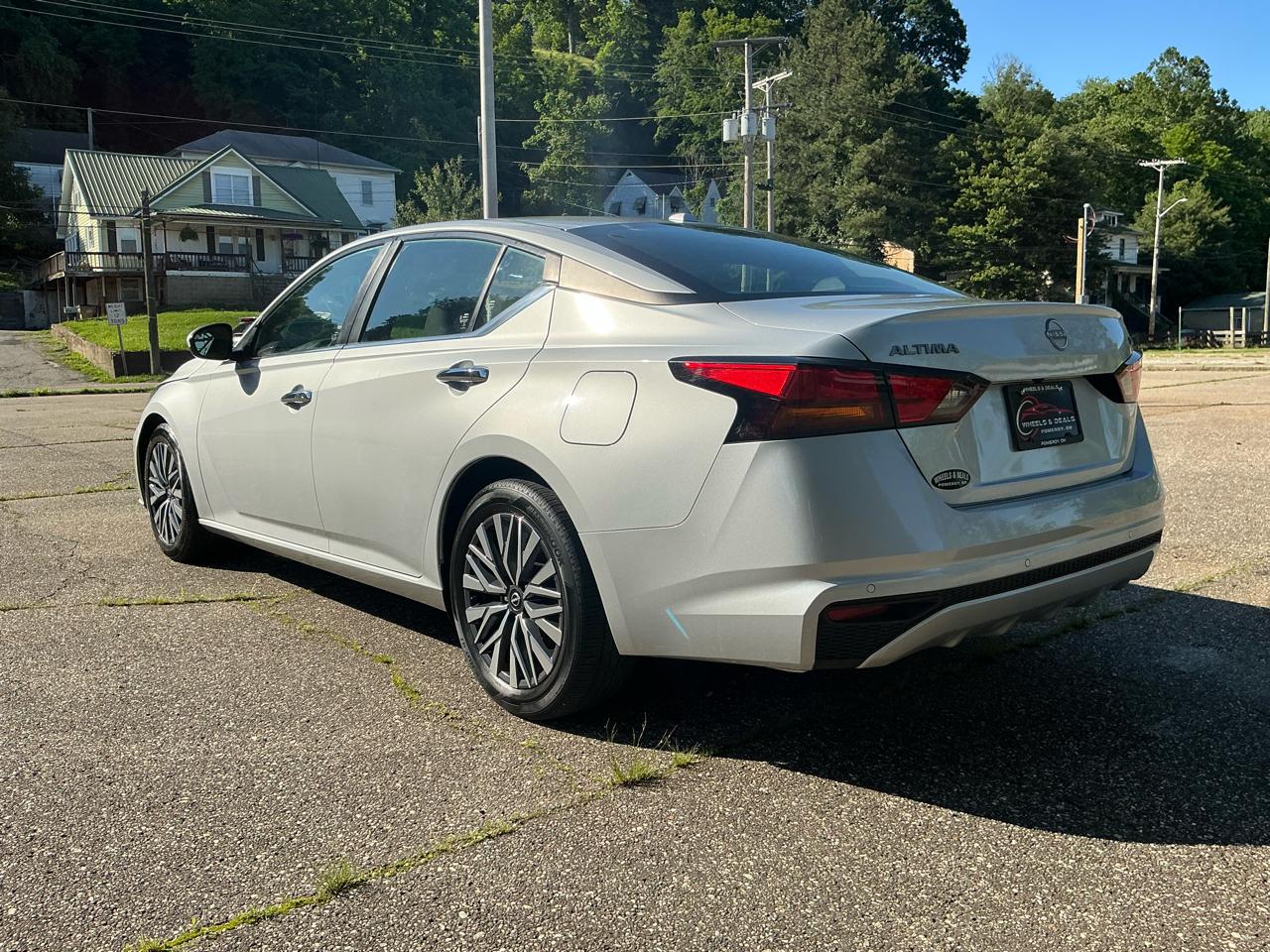 Nissan Altima 2.5 SV Sedan 2023