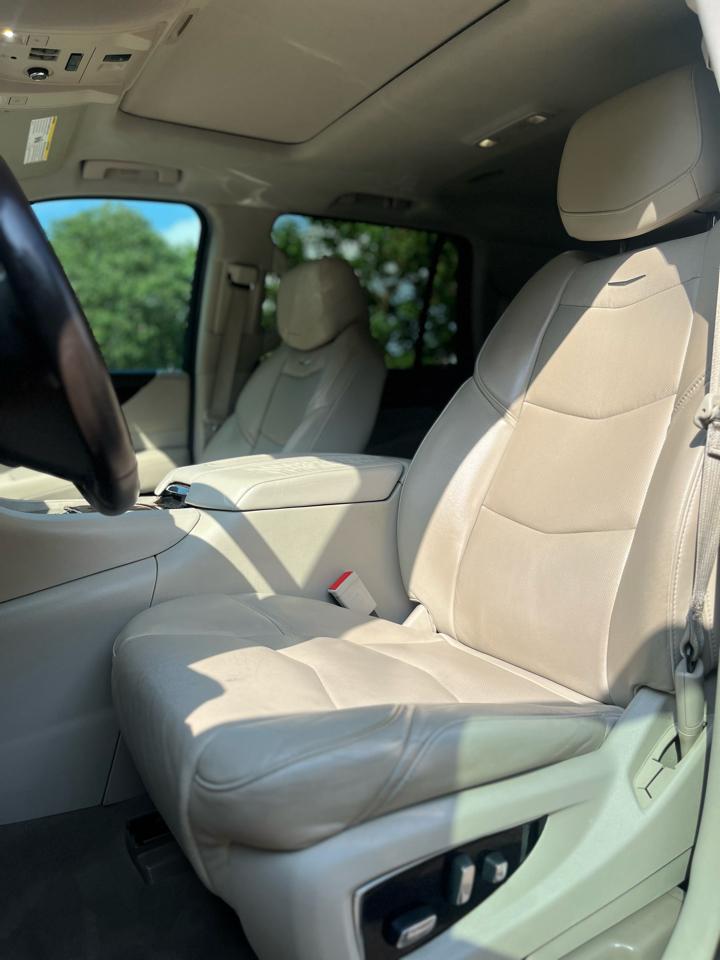 Cadillac Escalade 4WD 4dr Luxury 2017