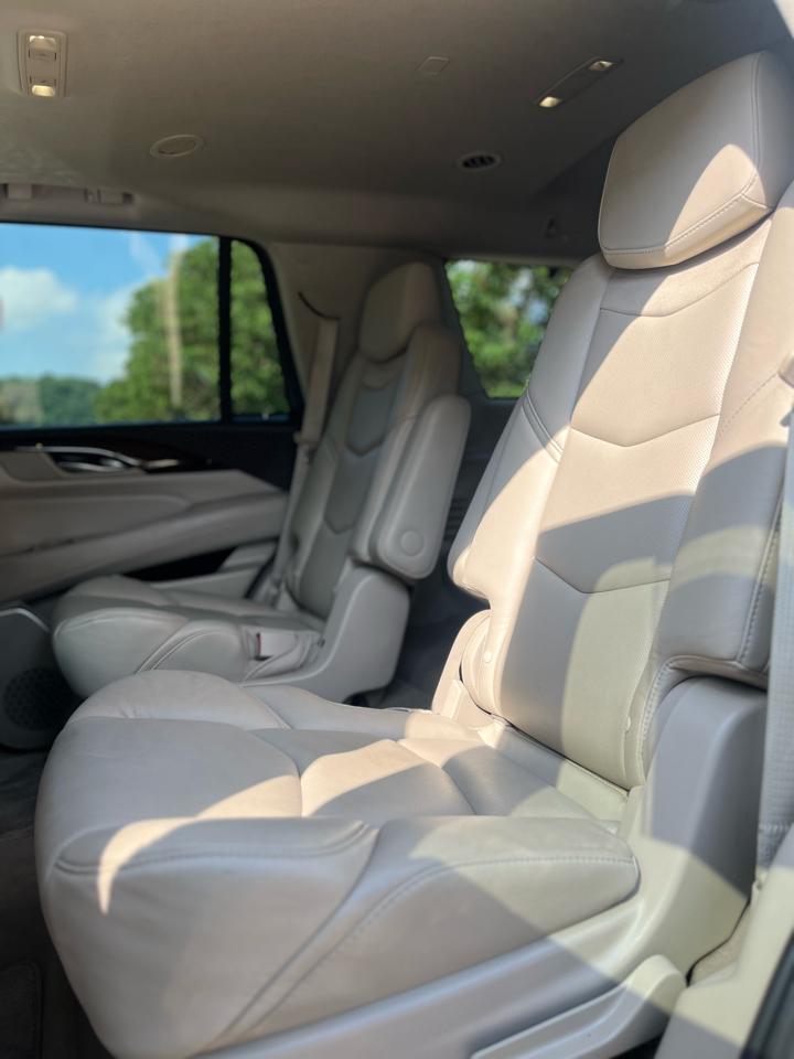 Cadillac Escalade 4WD 4dr Luxury 2017
