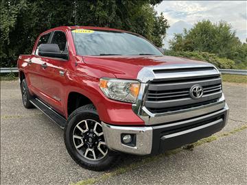 2014 Toyota Tundra 4WD Truck CrewMax 5.7L V8 6-Spd AT SR5 (Natl)