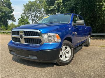 2019 RAM 1500 Classic SLT 4x4 Crew Cab 6'4" Box