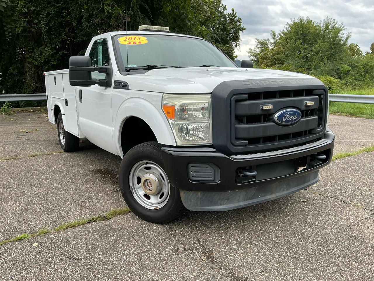 2015 Ford Super Duty F-250 SRW 4WD Reg Cab 137" XLT