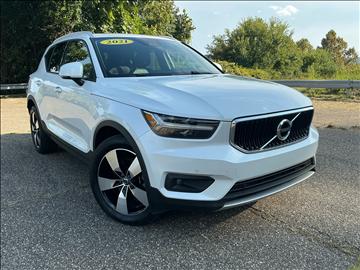 2021 Volvo XC40 T5 AWD Momentum