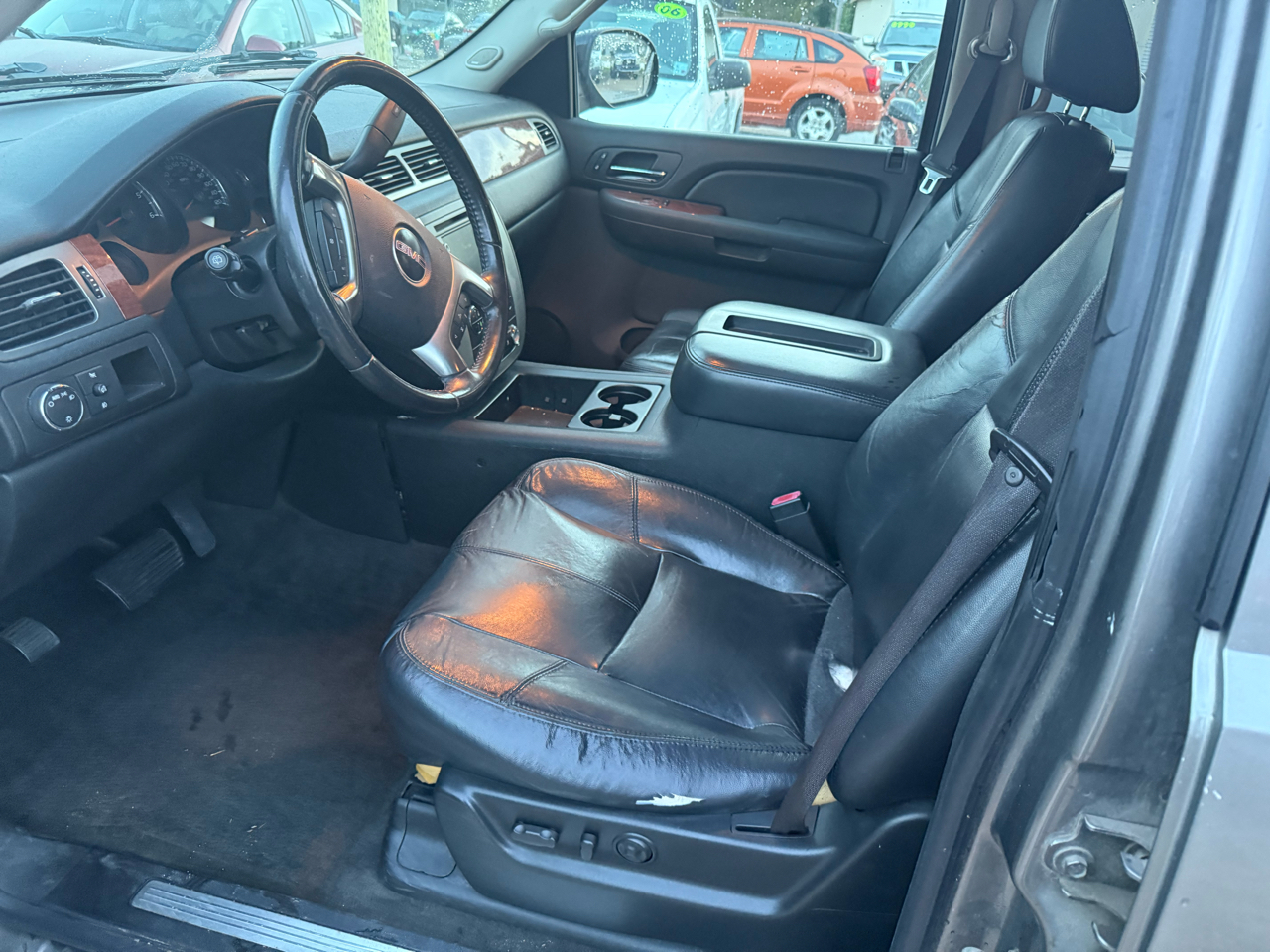 GMC Yukon XL SLE-1 1/2 Ton 2WD 2007 GMC Yukon XL SLE-1 1/2 Ton 2WD 2007