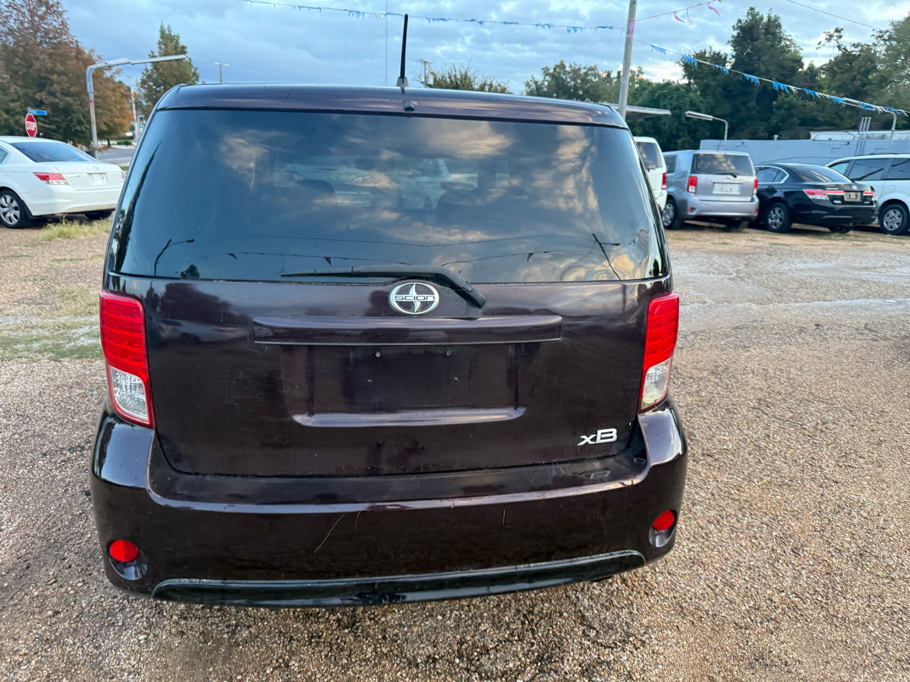 Scion xB 5-Door Wagon 5-Spd MT 2014 Scion xB 5-Door Wagon 5-Spd MT 2014