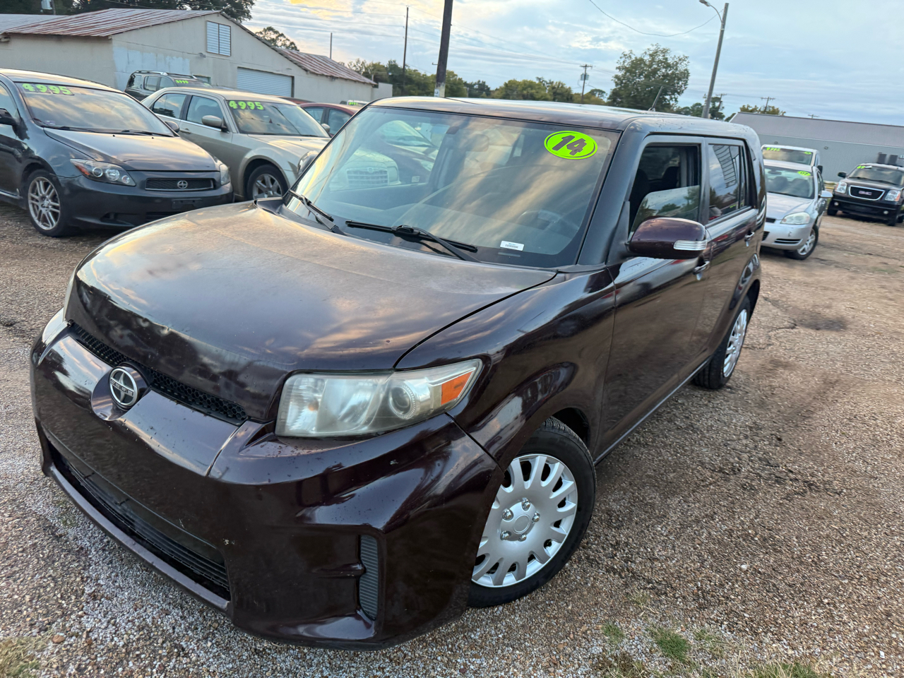 Scion xB 5-Door Wagon 5-Spd MT 2014 Scion xB 5-Door Wagon 5-Spd MT 2014