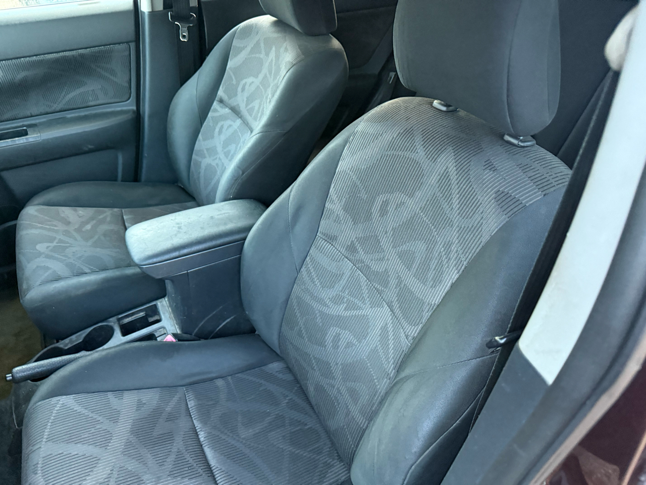 Scion xB 5-Door Wagon 5-Spd MT 2014 Scion xB 5-Door Wagon 5-Spd MT 2014