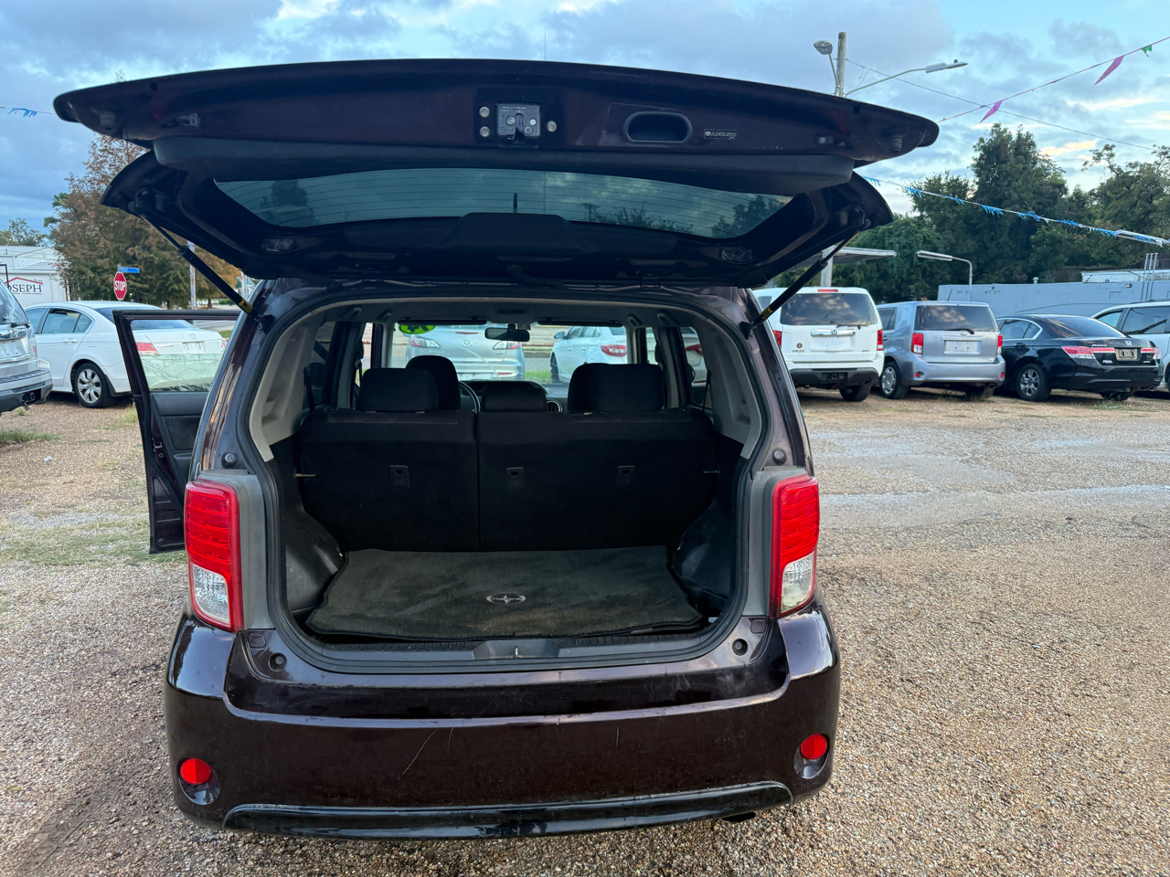 Scion xB 5-Door Wagon 5-Spd MT 2014 Scion xB 5-Door Wagon 5-Spd MT 2014