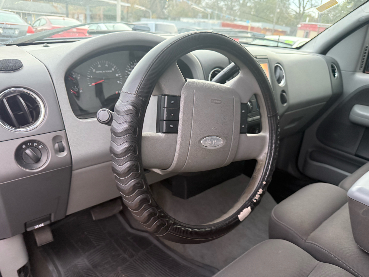 Ford F-150 2WD SuperCrew 139" XLT 2006