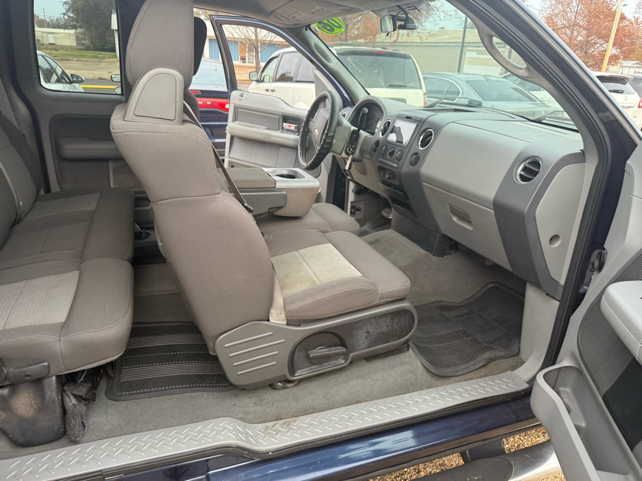 Ford F-150 2WD SuperCrew 139" XLT 2006