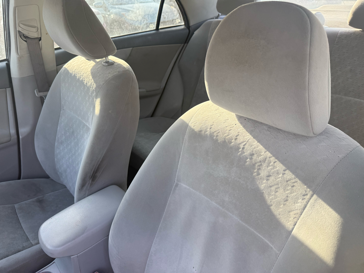 Toyota Corolla 4dr Sdn Base Manual 2009