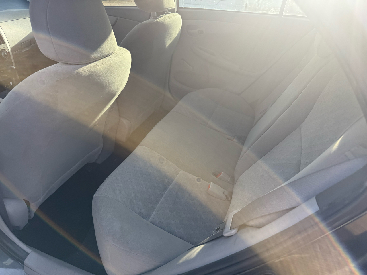 Toyota Corolla 4dr Sdn Base Manual 2009