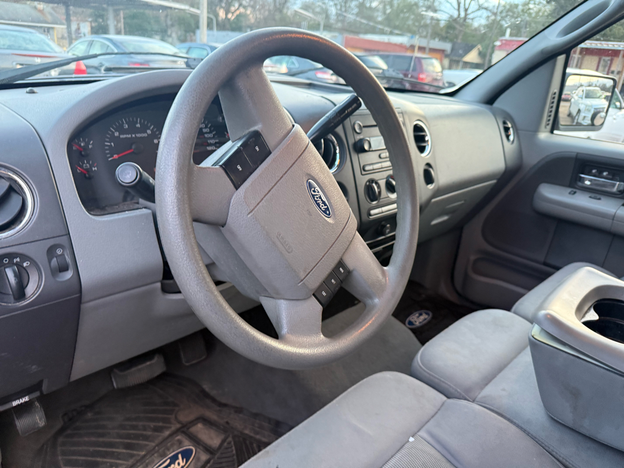 Ford F-150 2WD Supercab 133" FX2 2004