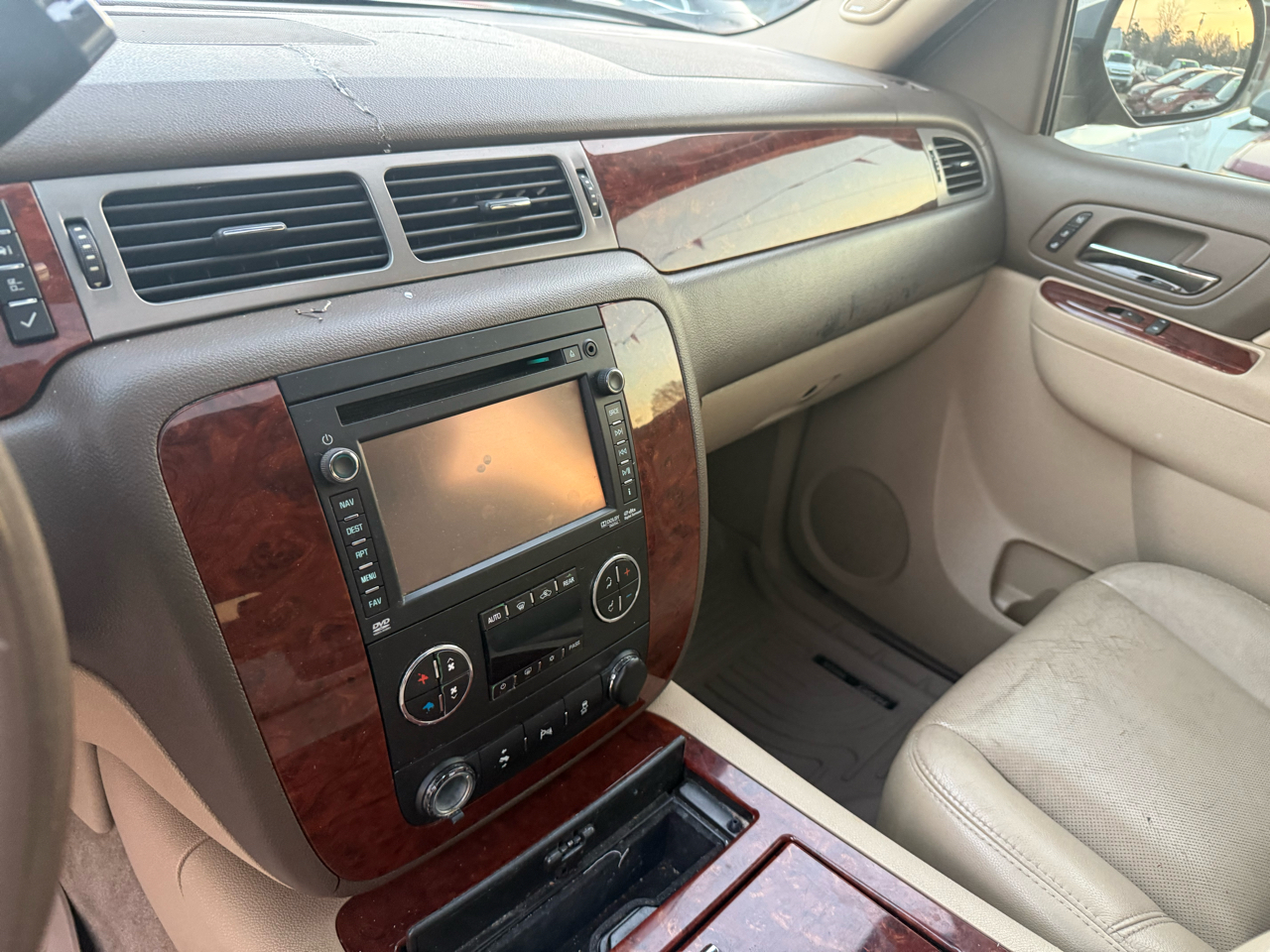 Chevrolet Suburban LTZ 1500 2WD 2013