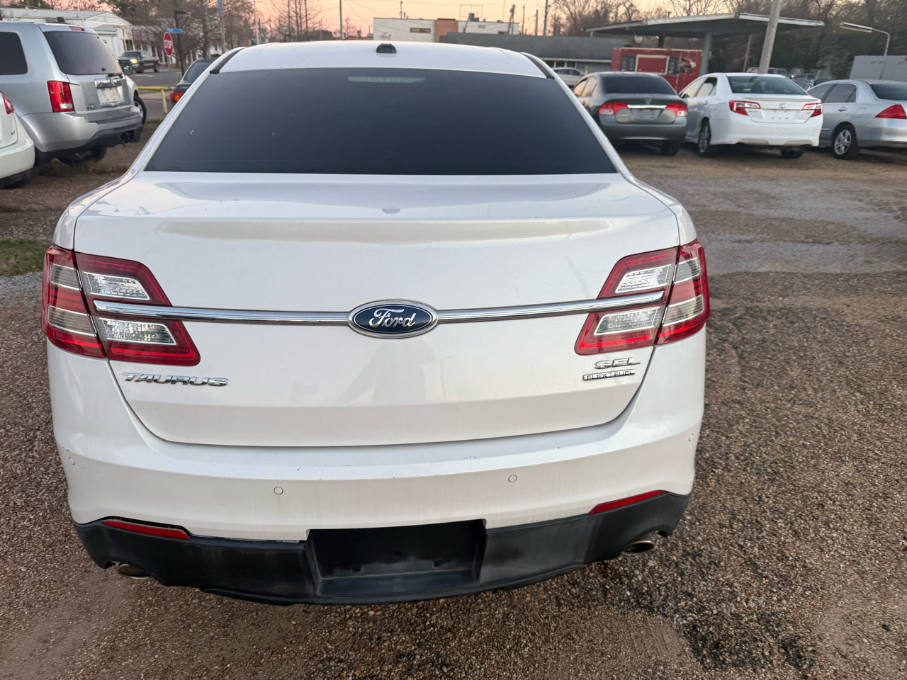Ford Taurus SEL FWD 2013
