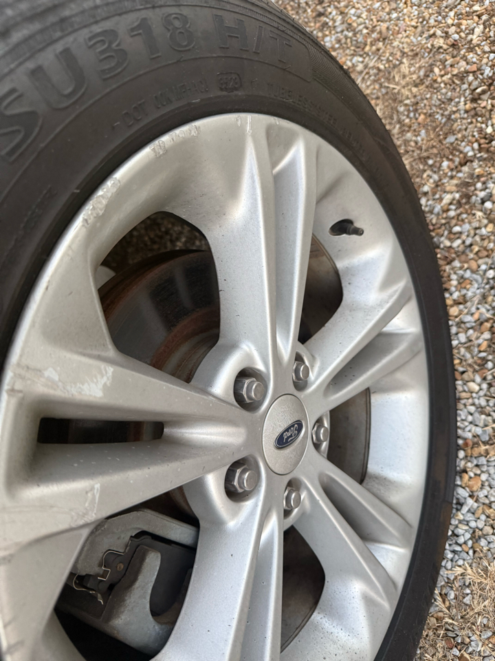 Ford Taurus SEL FWD 2013