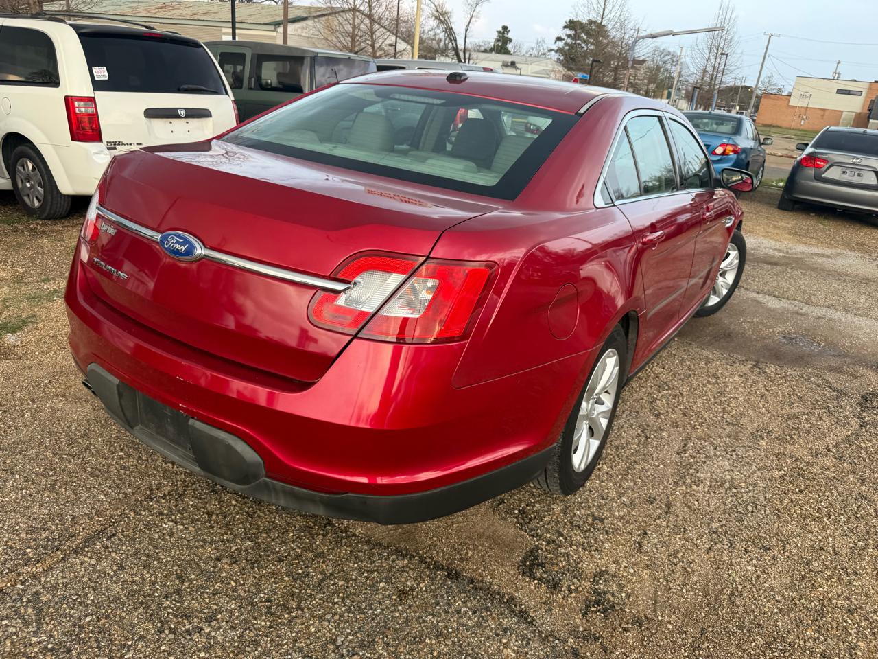 Ford Taurus SEL FWD 2012