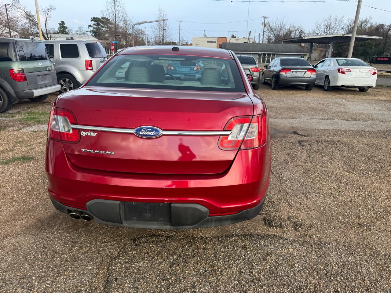 Ford Taurus SEL FWD 2012