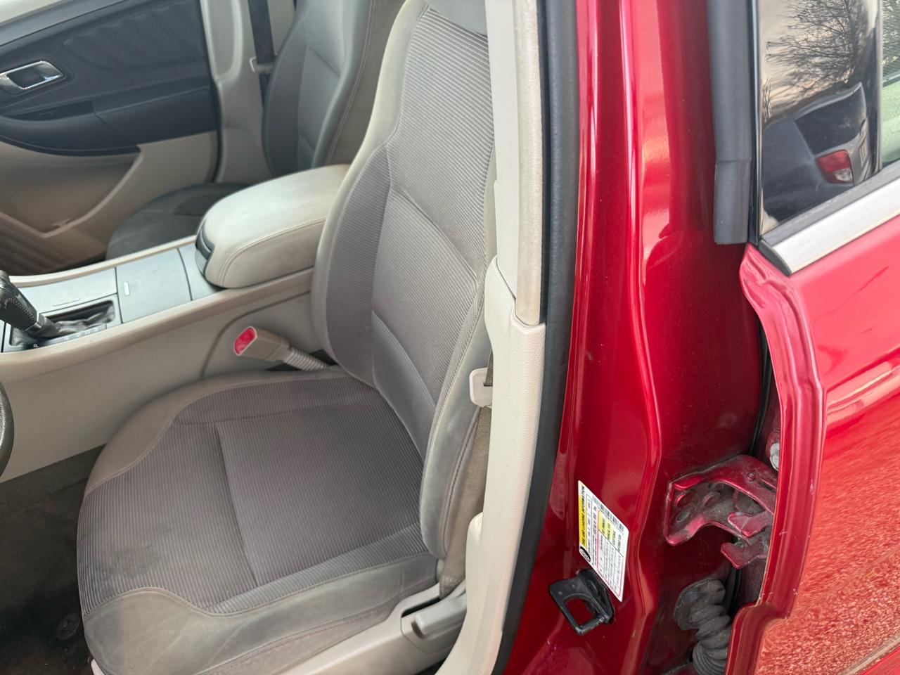 Ford Taurus SEL FWD 2012