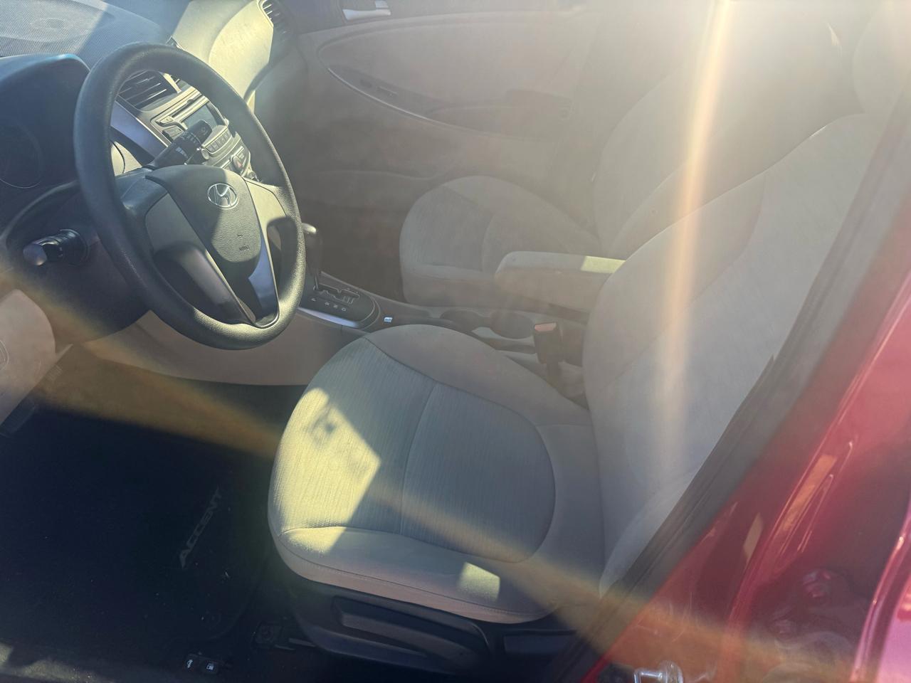 Hyundai Accent SE 4-Door 6A 2016