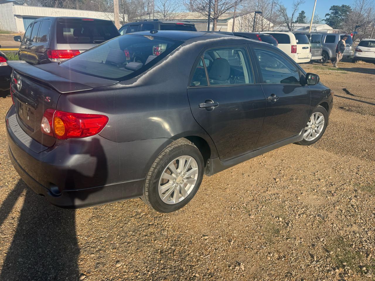 Toyota Corolla 4dr Sdn Auto LE (Natl) 2010